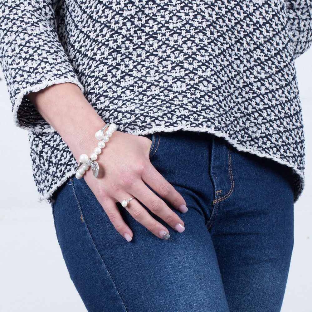 Punk Rock Pearl Bangle (B1297)