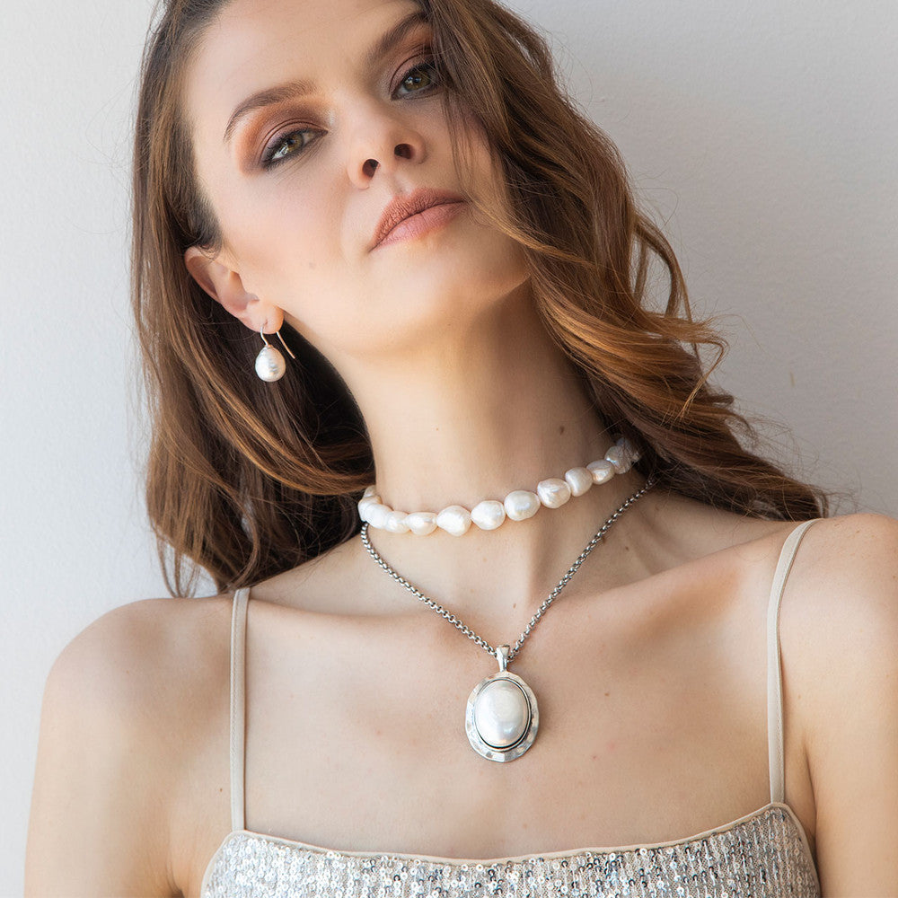 South Sea Glass Pearl Drop Earring. E365