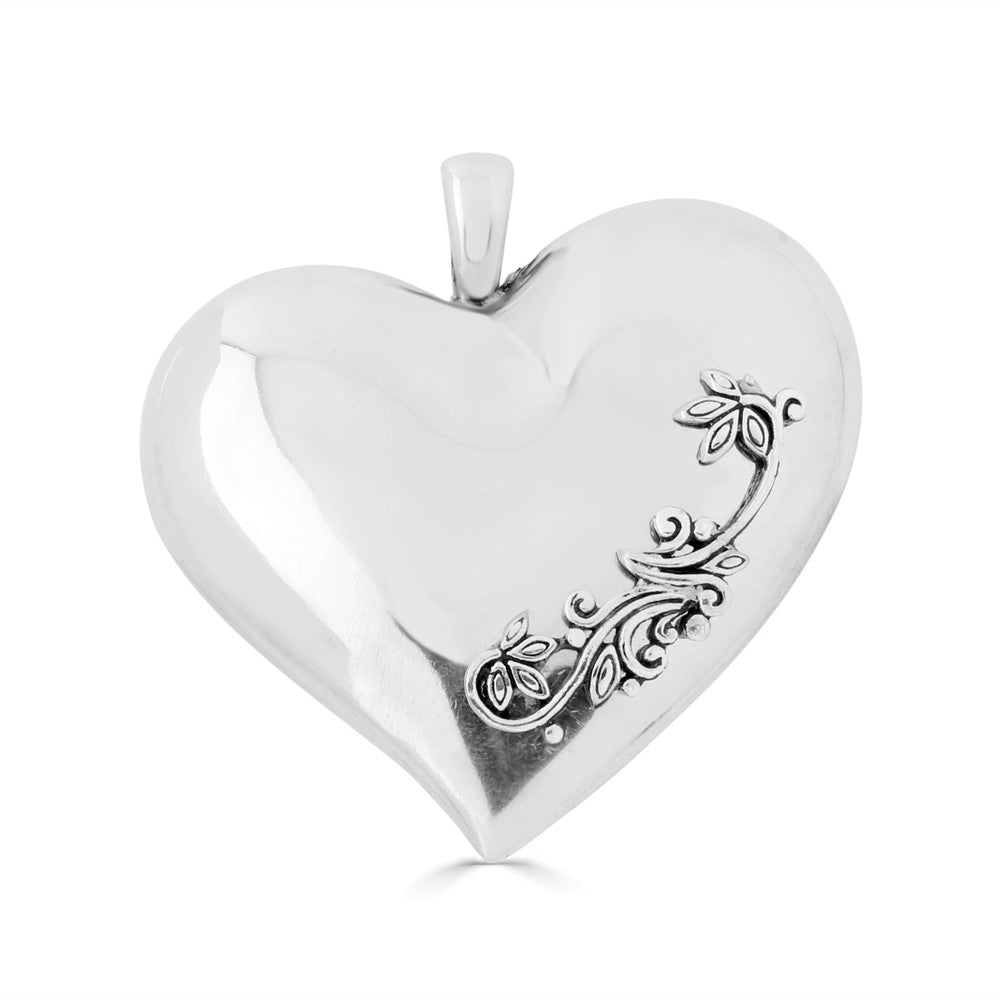 Vintage Heart Pendant. EN1581
