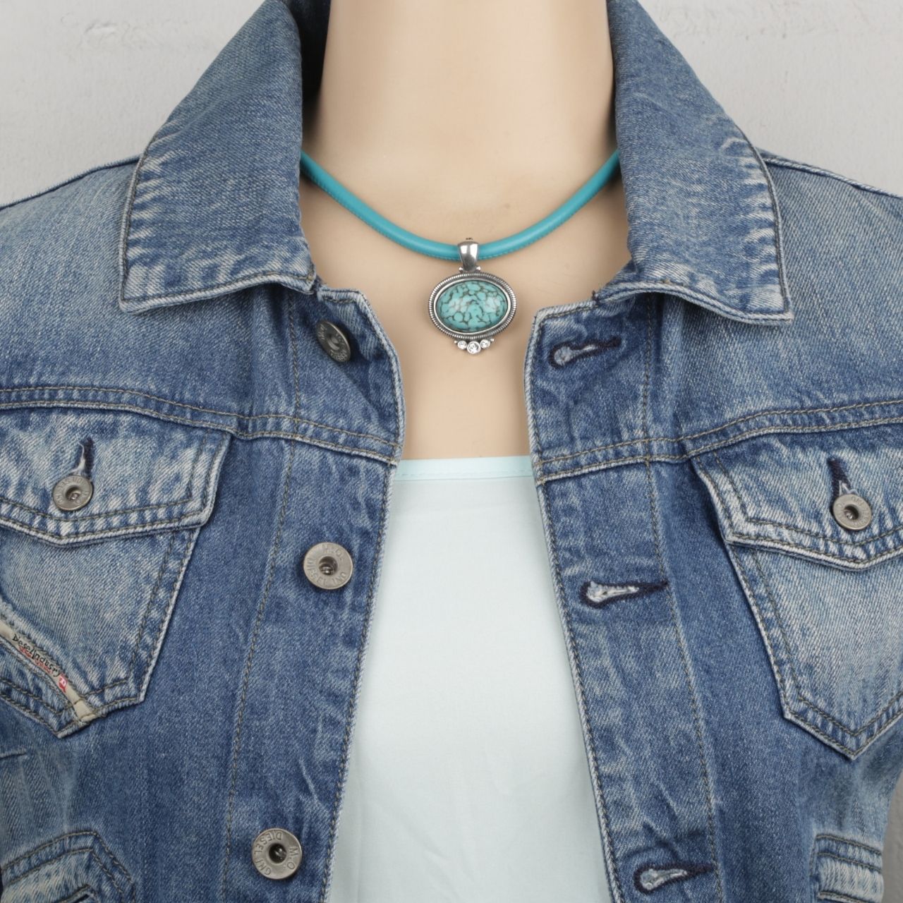 Elements Turq Pendant. EN590