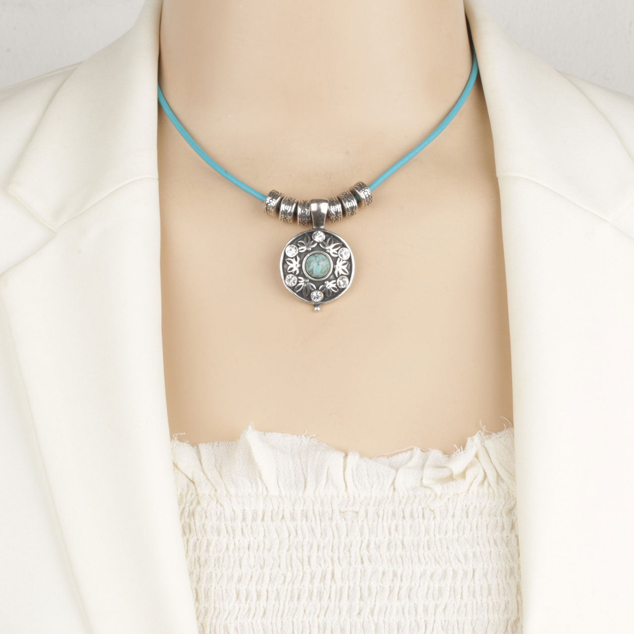 Lily Rose Turq Pendant. EN1092