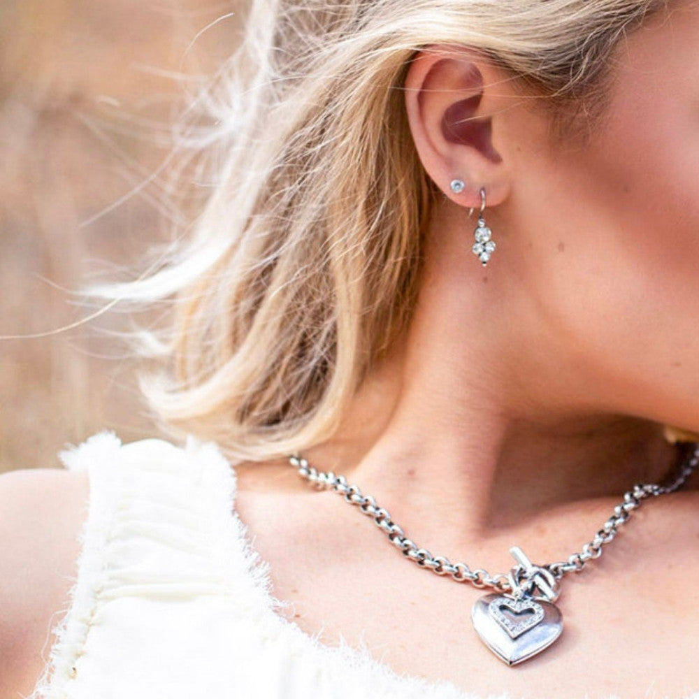 Lily Drop Earrings. E2611