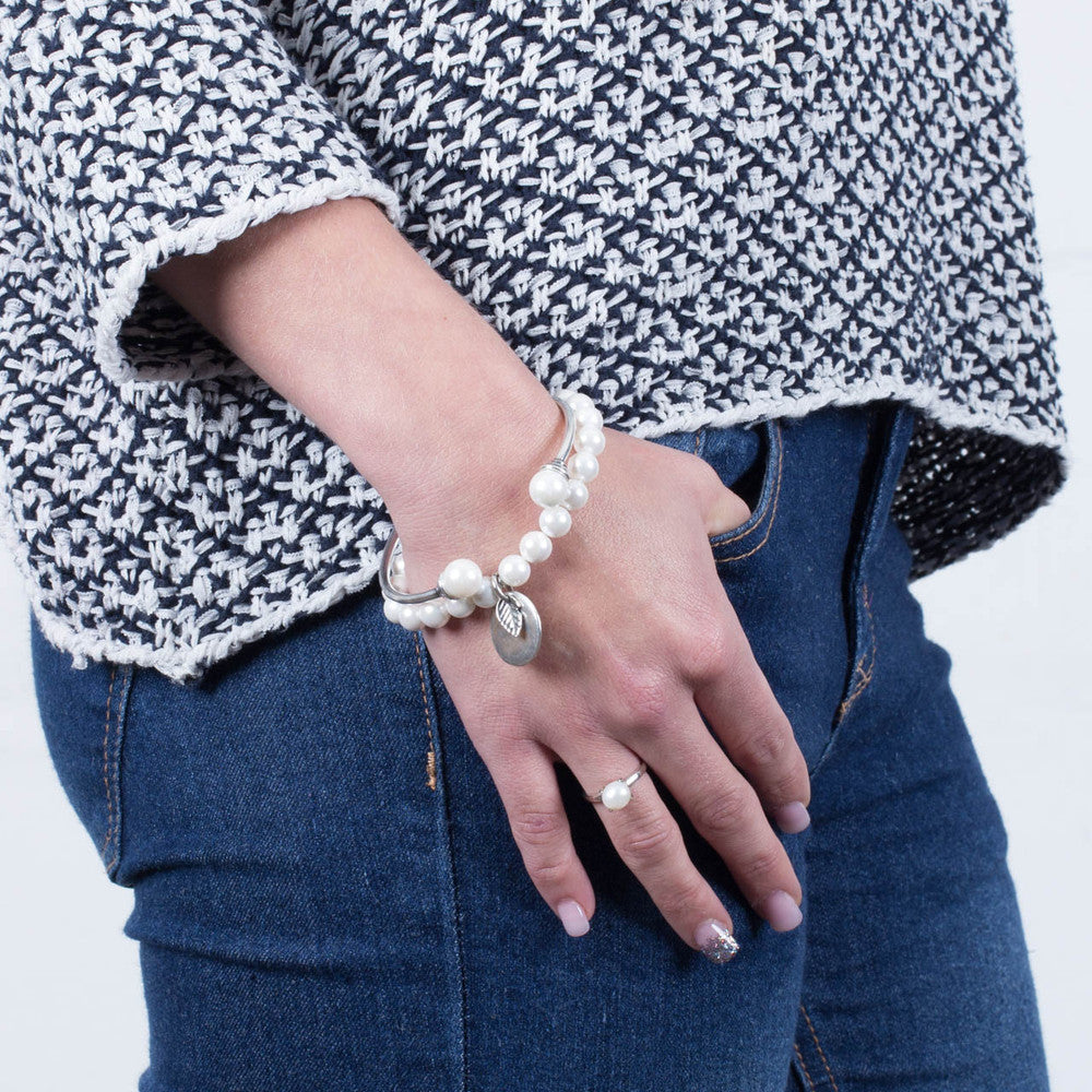 Punk Rock Pearl Bangle (B1297)