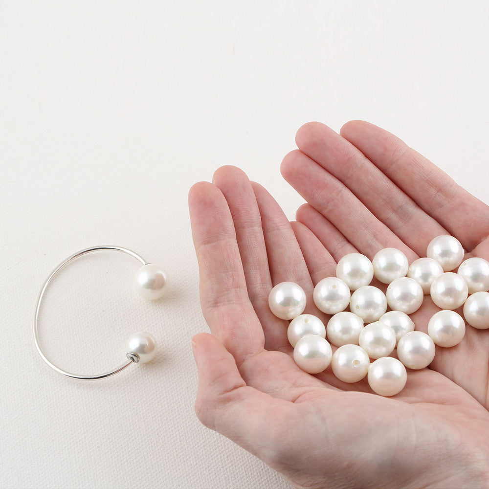Girl With A Pearl Cuff