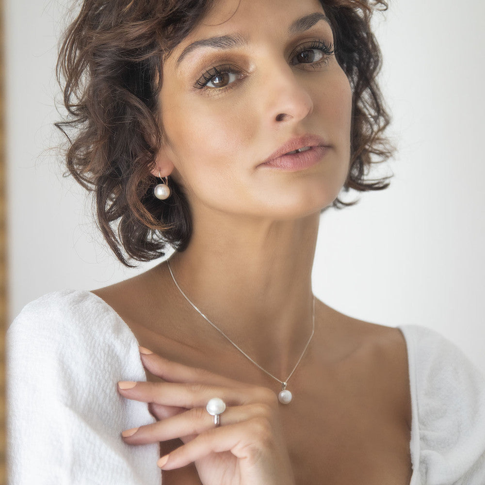 Urban Zen Pearl Ring - Sterling Silver 925. RR176