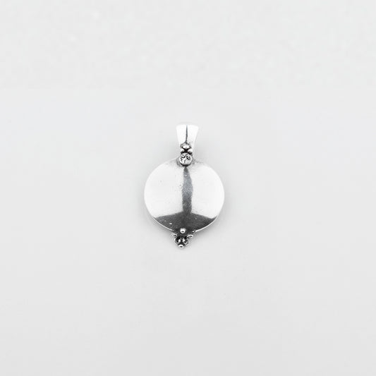 Moon Shadow Pendant. EN1167