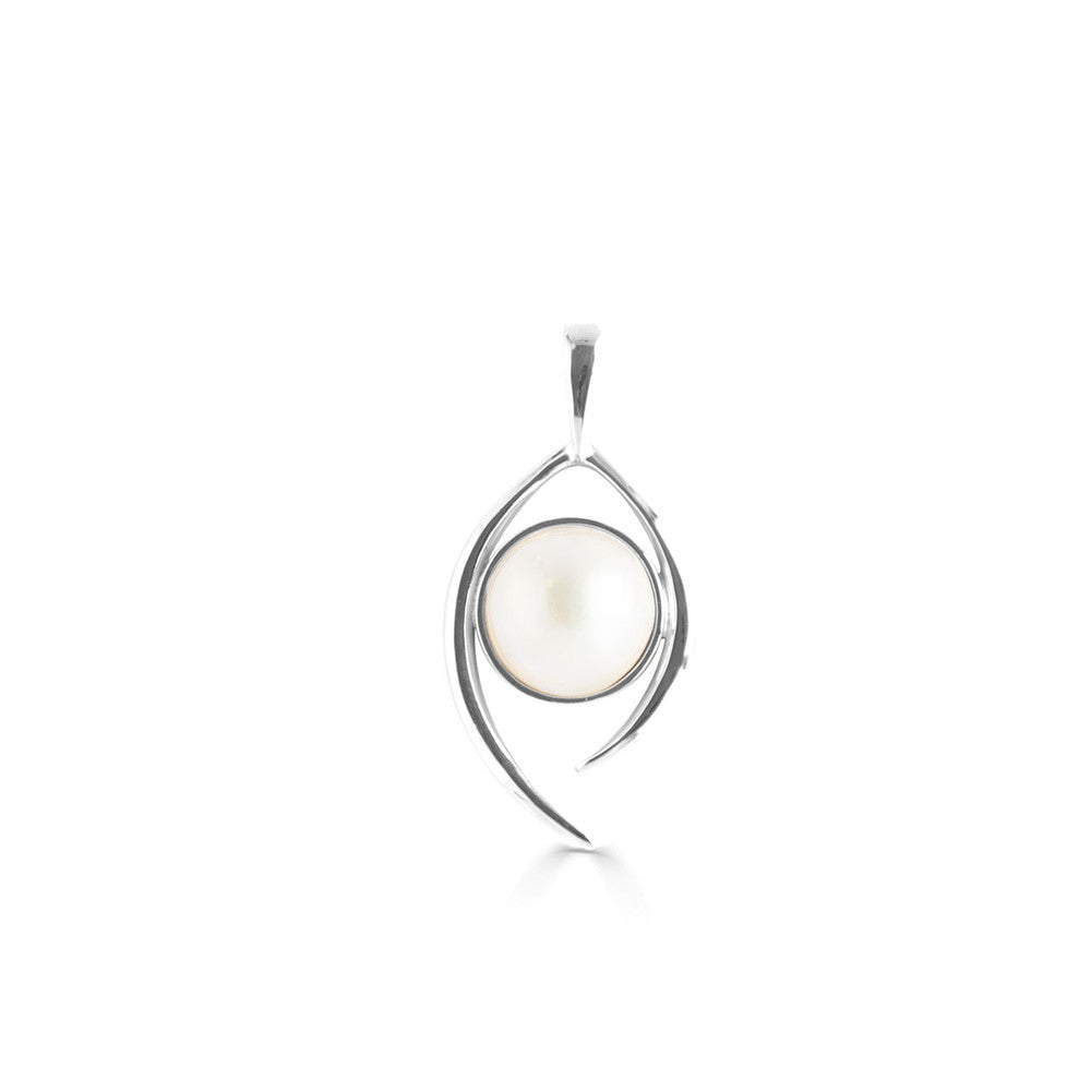 Sterling Silver Pendant Necklace With Genuine Mabe Pearl EN1981