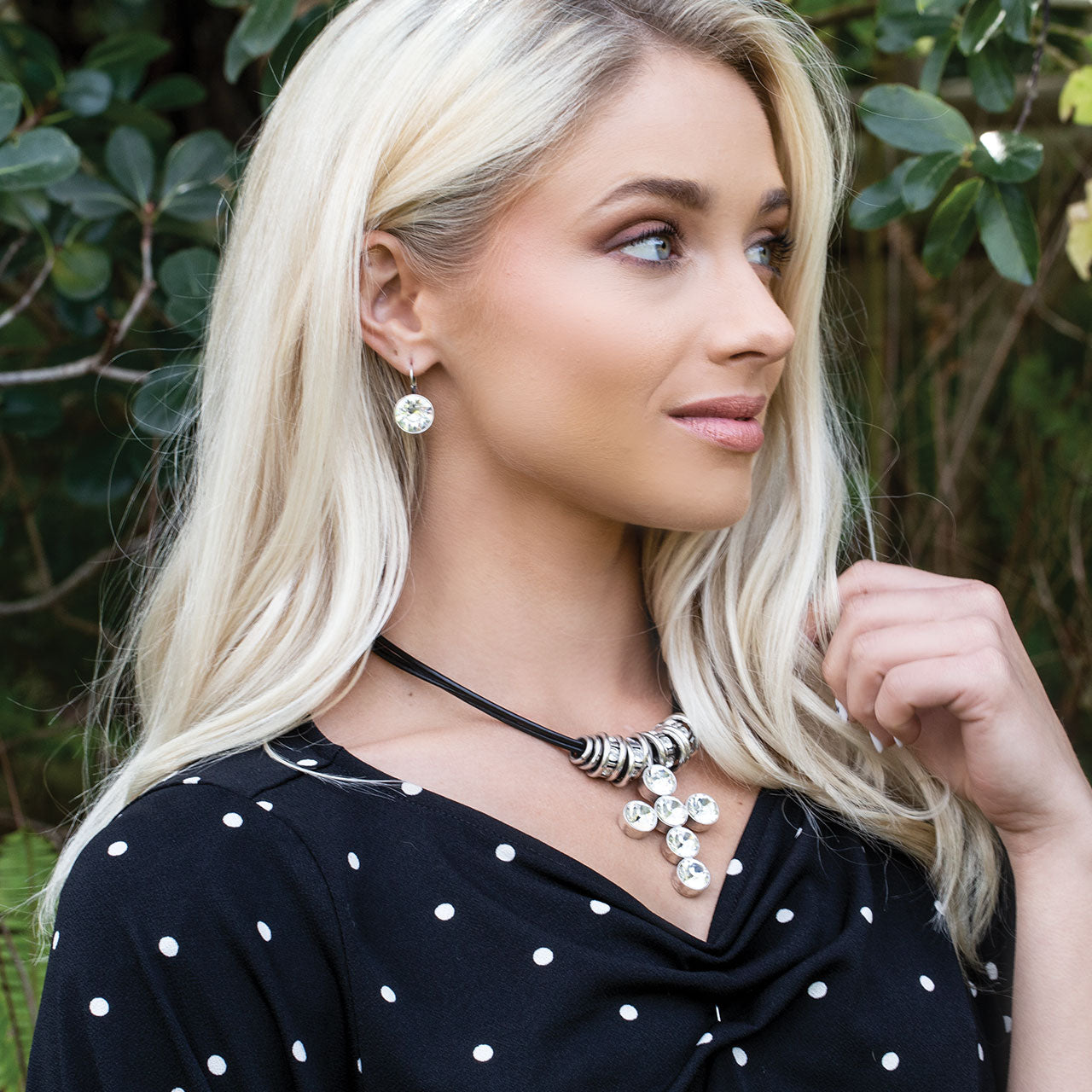 Crystal black Leather Necklace. N1093