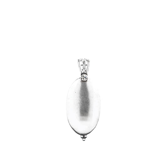 Oval Satin Pendant. EN989