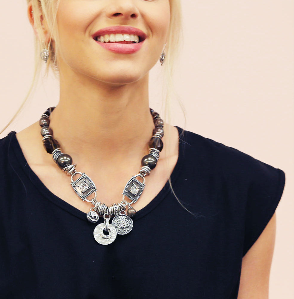 Desert Jewels Heroine Necklace.