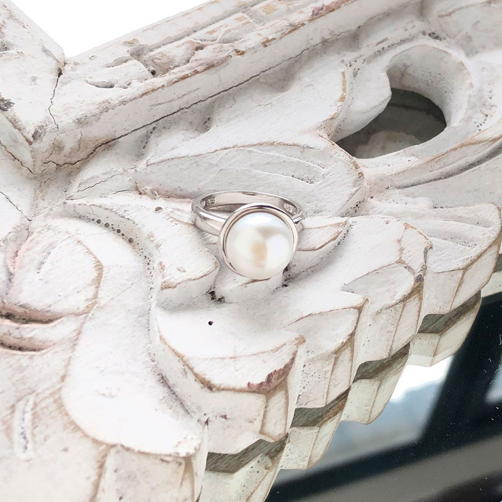 Urban Zen Pearl Ring - Sterling Silver 925. RR176