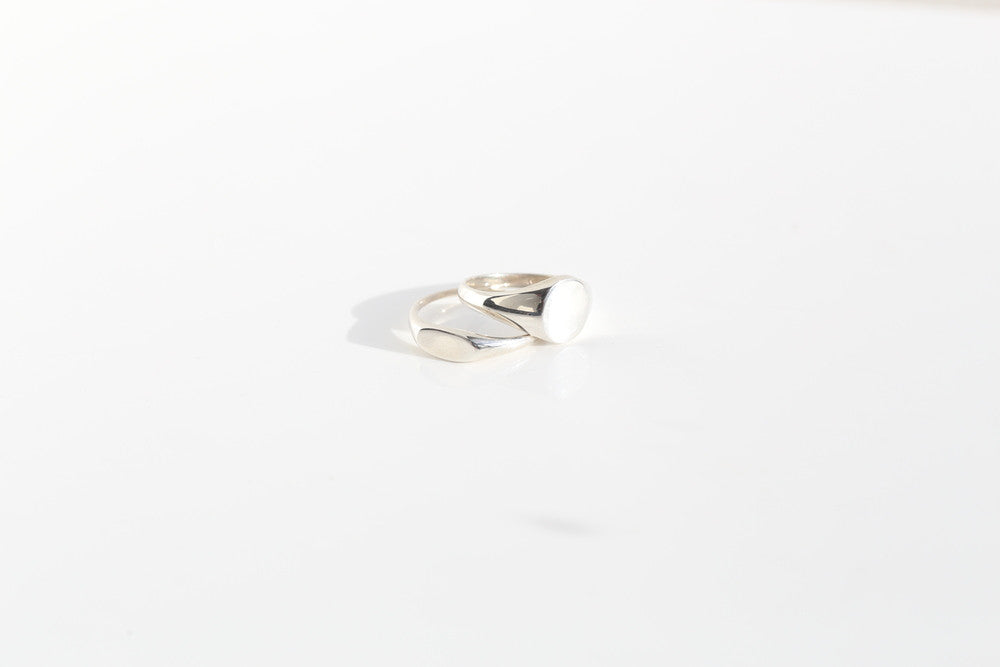 Aurora Oval Sterling Silver Signet Ring. RR466