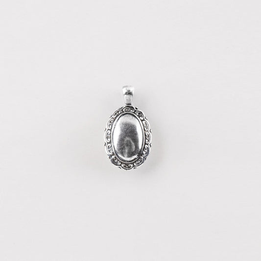 Broderie Anglaise Pendant